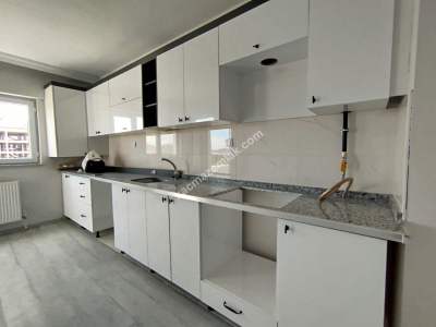 Sivas Satılık Daire-Ahmet Turangazi Mah. 3+1 Sıfır 9