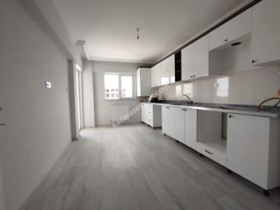 Sivas Satılık Daire-Ahmet Turangazi Mah. 3+1 Sıfır 6