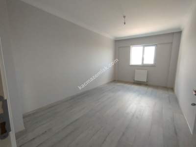 Sivas Satılık Daire-Ahmet Turangazi Mah. 3+1 Sıfır 16