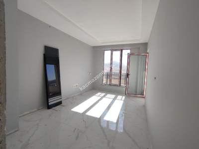 Sivas Satılık Daire- Eğriköprü Mah. 3+1 110M2 Kilerli 6