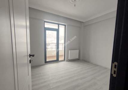 Sivas Satılık Daire-Yumurtatepe Tuzlugöl Mah. 4+1 15