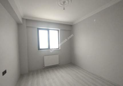 Sivas Satılık Daire-Yumurtatepe Tuzlugöl Mah. 4+1 24