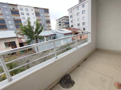 Sivas Kılavuz Mah. Satılık 3+1 Daire 120 M² Asansörlü 20