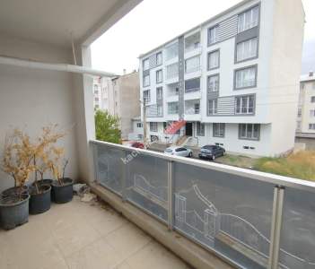 Sivas Kılavuz Mah. Satılık 3+1 Daire 120 M² Asansörlü 6