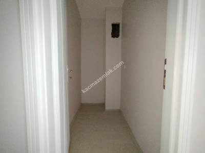 Sivas Kılavuz Mah. Satılık 3+1 Daire 120 M² Asansörlü 12