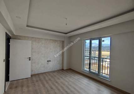 Sivas Satılık Daire-Seyrantepe Mah. 3+1 7.Kat Sıfır 17