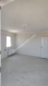 Sivas Merkez Tuzlugöl Mah.'de Satılık Masrafsız 3+1 23