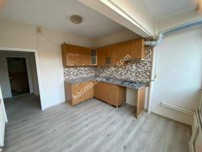 Çorlu Çarşıda Merkezi Masrafsız 3+1 Satılık Daire 15