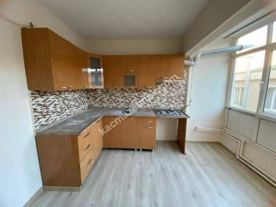 Çorlu Çarşıda Merkezi Masrafsız 3+1 Satılık Daire 14