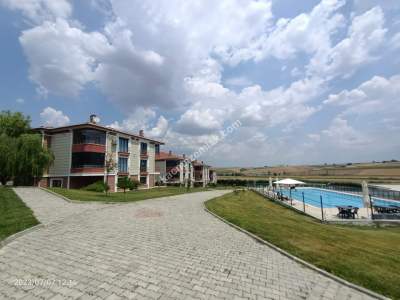 Tekirdaağ Bahçelievler Mah.satılık Havuzlu 3+1 15