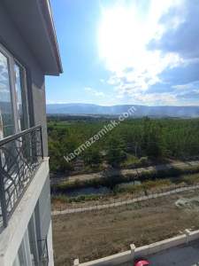 Niksar Bahçelievler Mahallesinde Satılık 3+1 Daire 2