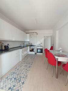 Niksar Bahçelievler Mahallesinde Satılık 3+1 Daire 8