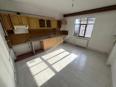 Niksar Kültür Mahallesinde Satılık 2+1 Daire 3