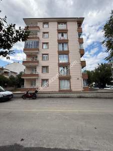 Turhalda Cumhuriyet Mah Satılık 4+1 152M² Net Oturum 1