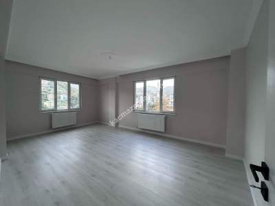 Trabzon Akçaabatta Satılık İçerisi 1.Sınıf Yapılı Daire 2