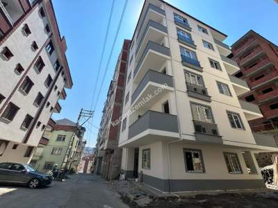 Trabzon Akçaabat Yeni Mahallede Satılık Sıfır Daireler 1
