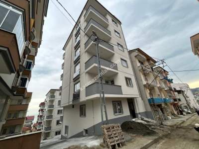 Trabzon Akçaabat Yeni Mahallede Satılık Sıfır Daireler 12