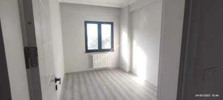 Beşikdüzü Adacıkta Devlet Karayoluna Cepheli Daire 17