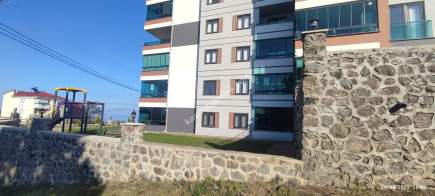 Beşikdüzü Adacıkta Devlet Karayoluna Cepheli Daire 35