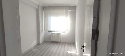 Beşikdüzü Adacıkta Devlet Karayoluna Cepheli Daire 18