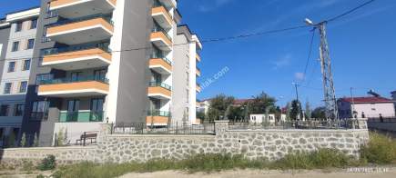 Beşikdüzü Adacıkta Devlet Karayoluna Cepheli Daire 7