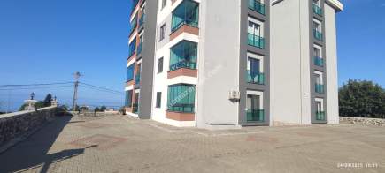 Beşikdüzü Adacıkta Devlet Karayoluna Cepheli Daire 29