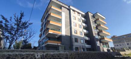 Beşikdüzü Adacıkta Devlet Karayoluna Cepheli Daire 4