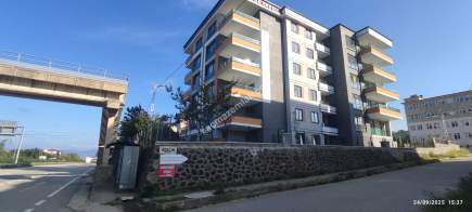 Beşikdüzü Adacıkta Devlet Karayoluna Cepheli Daire 3