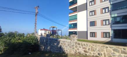 Beşikdüzü Adacıkta Devlet Karayoluna Cepheli Daire 33