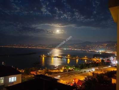 Beşikdüzü Adacıkta Deniz Manzaralı 8. Kat 3+1 Satılık 3