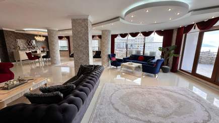 Trabzon 2 Nolu Beşirlide Satılık 380M2 Saray Gibi Daire 10