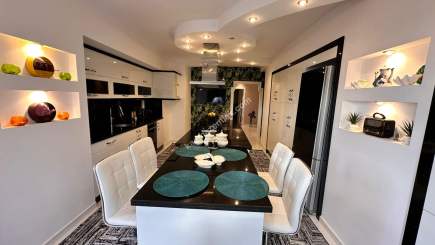 Trabzon 2 Nolu Beşirlide Satılık 380M2 Saray Gibi Daire 14