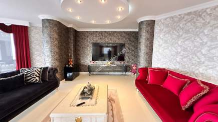 Trabzon 2 Nolu Beşirlide Satılık 380M2 Saray Gibi Daire 4