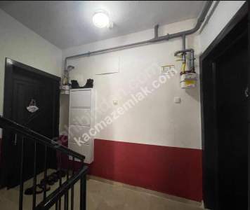 Kaçmaz Emlak Trabzon 3 Nolu Erdoğdu Mah Satılık 3+1 Dai 15