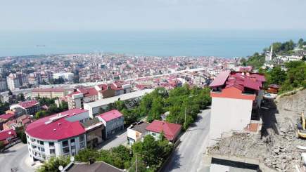 Trabzon Boztepede 2 Yıl Sonra Teslim Toraktan Daireler 26