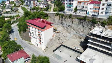 Trabzon Boztepede 2 Yıl Sonra Teslim Toraktan Daireler 24