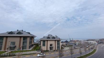 Meydan 'Yakın Deniz Manzaralı Satılık Büro 1