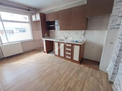 Meydana Yakın Satılık Daire 17