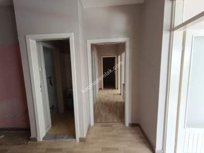 Meydana Yakın Satılık Daire 9