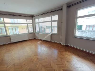 Meydana Yakın Satılık Daire 6