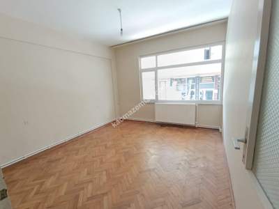 Meydana Yakın Satılık Daire 10