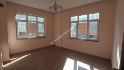 Trabzon Meydan İskenderpaşa Da Satılık 2+1 Daire 6