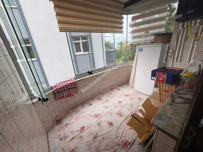 Trabzon Yalıncak’ta Merkezi Konumda 3+1 8