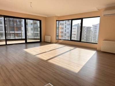 Trabzon Yalıncakta Teras Evlerde Satılık 4+1 Daire 10