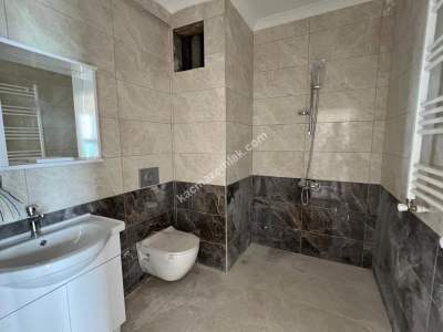 Trabzon Yomra Da Ana Yol Üzeri Satılık 1+1 Daire 3