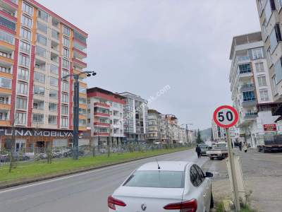 Trabzon Yomra Sahil Yolu Üzerinde Satılık 3+1 Daire 2