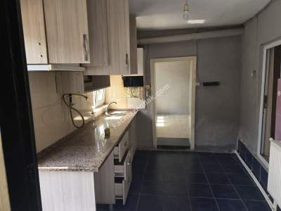 Zonguldak Mithatpaşa Mah.de Satılık İki Katlı Bina 5