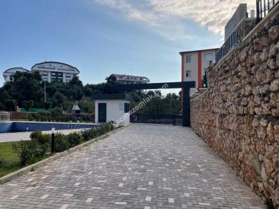 Oba'da Satılık Full Aktiviteli 2+1 Eşyalı Dubleks Dair 2