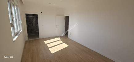 Kaçmaz Emlaktan Fırsat 4+1 Satılık Dublex Daire !! 8