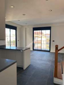 Side'de Satılık 3+1 Havuzlu Dublex 4